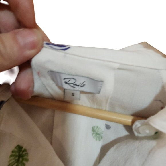 Rails Womens Button-Down Shirt With Tropical Print Short Sleeves Cotton Beach Da - Picture 3 of 3